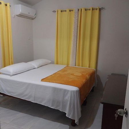 Villa Debs Cozy Cove Discovery Bay Exterior foto